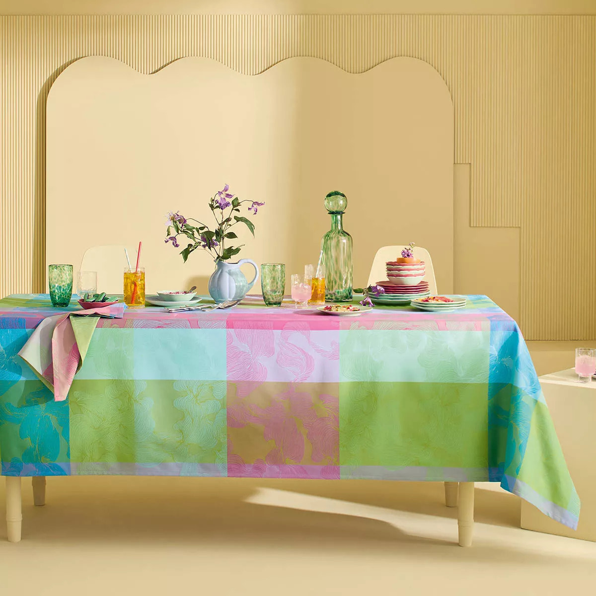 Chemin de table pur coton motif jacquard bleu rose vert Mille vertiges ara