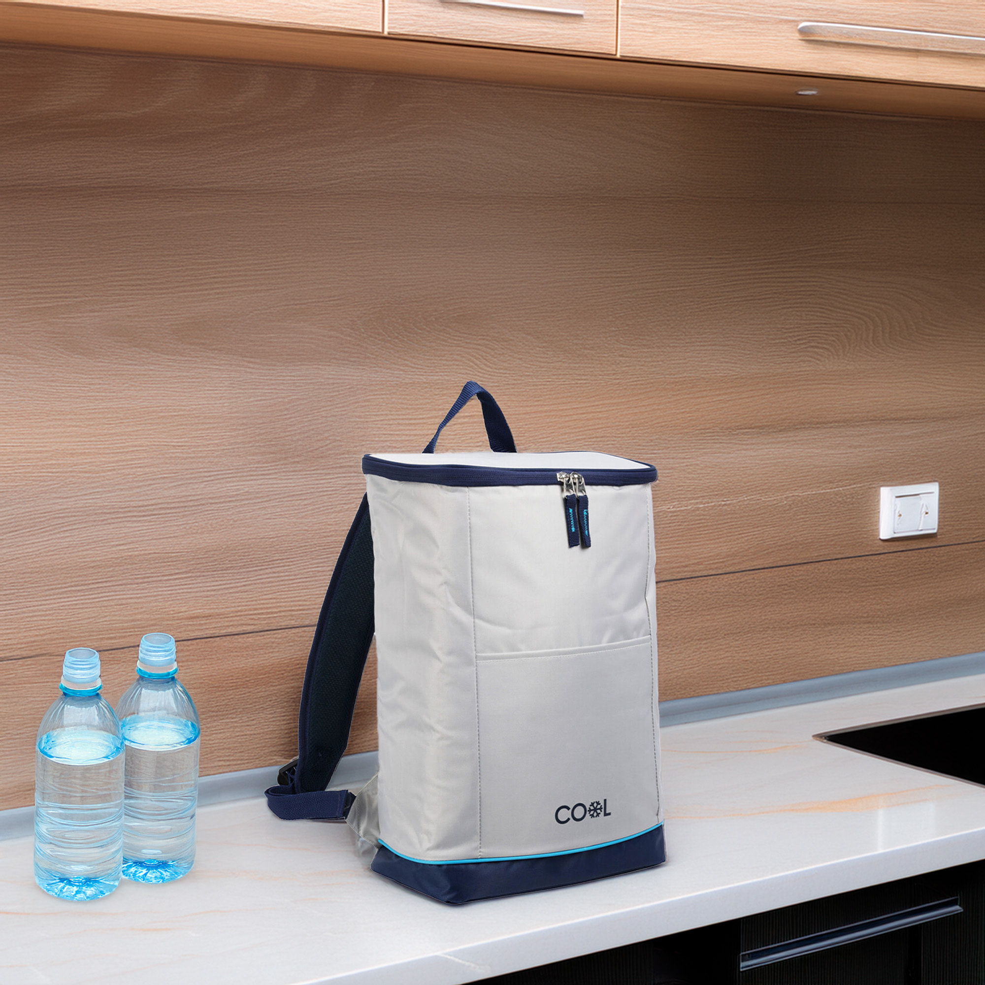 Well Home Mochila Cooler Bag 25 Litros en Poliéster 420D con Ribete en Azul Neón