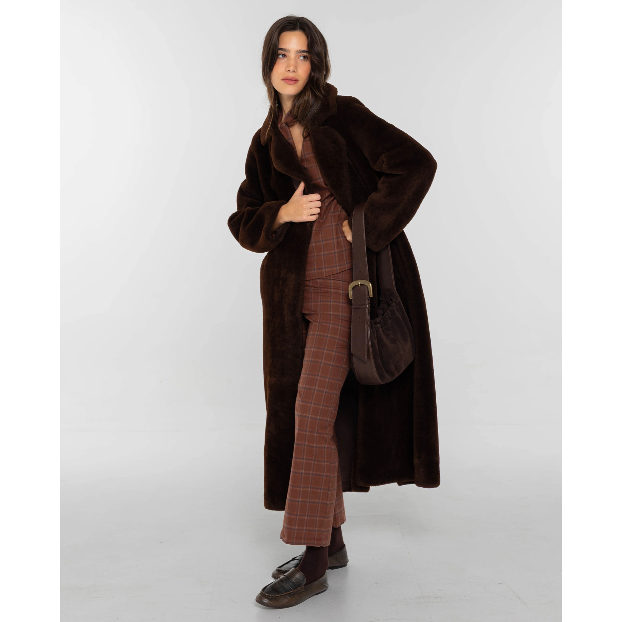 Abrigo largo de pelo de mujer