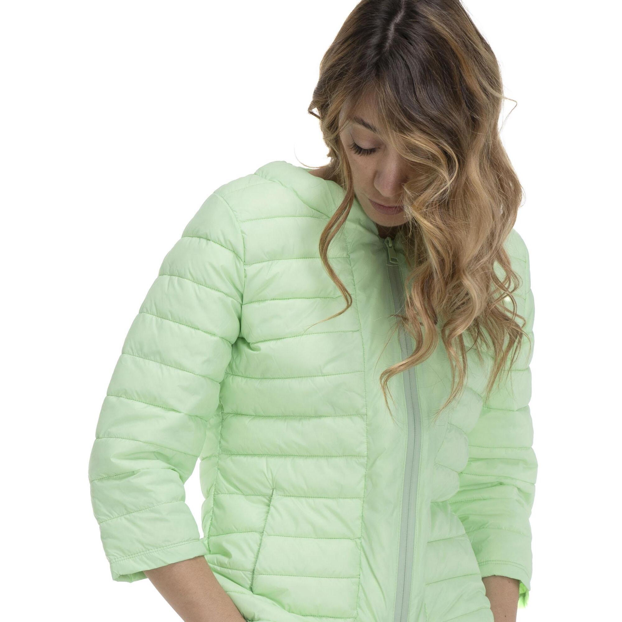 Chaqueta básica de mujer.