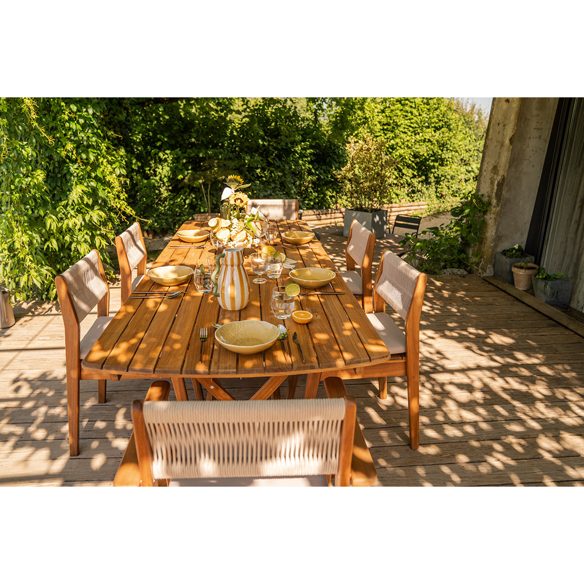 Table de jardin extensible rallonges intégrées en bois massif L180-240 cm CANOPEE