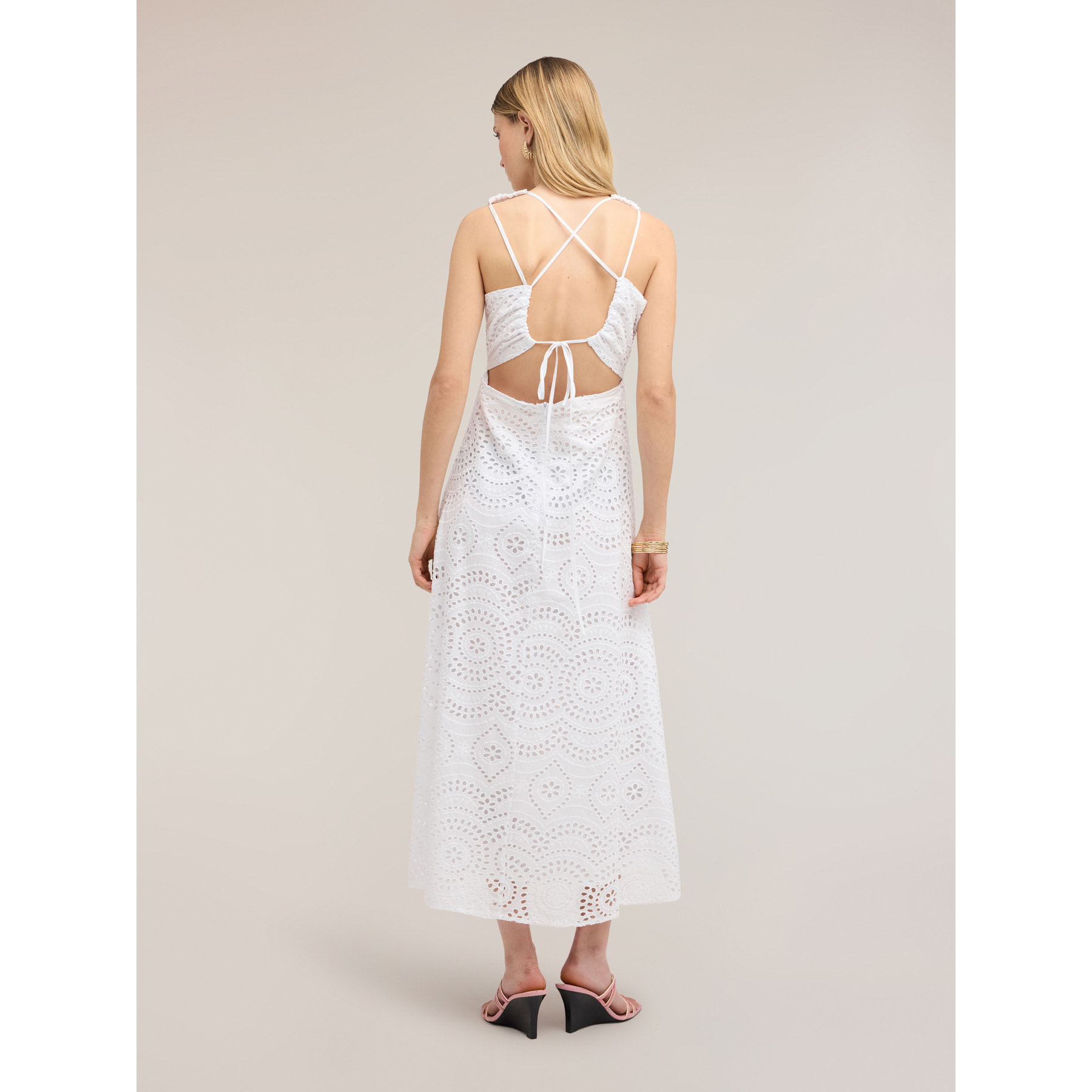 Motivi - Vestido largo en sangallo con escote en la espalda - Blanco