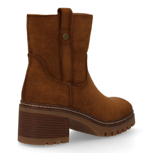 Botines de mujer con diseño moderno y elegante, perfectos para cualquier ocasión.