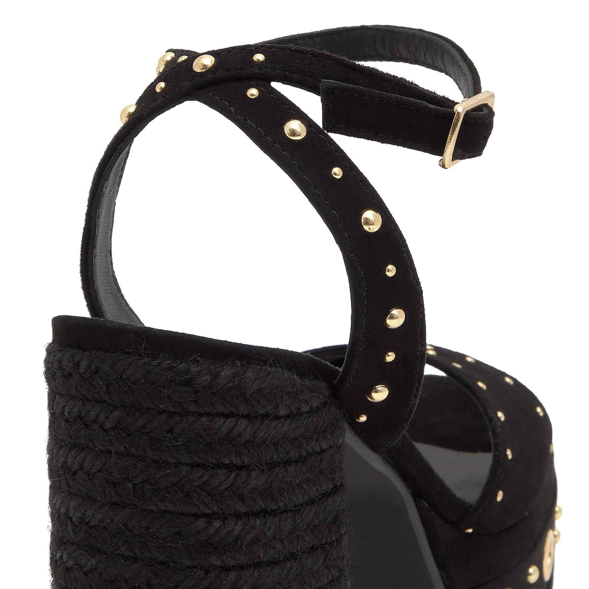 Sandalia Fruamba en ante con tachuelas y tacón de yute tintado