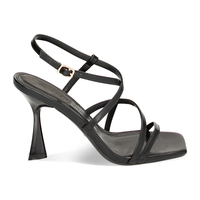 Sandalias con tacones negras