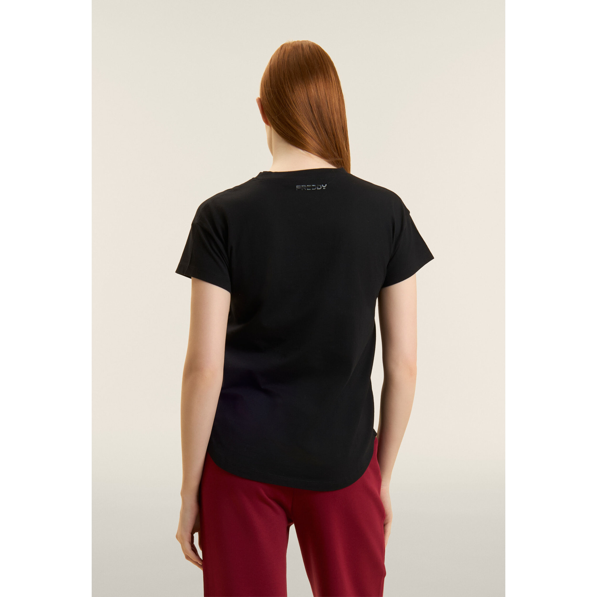 T-shirt con Maniche ad Aletta e Logo Ricamato