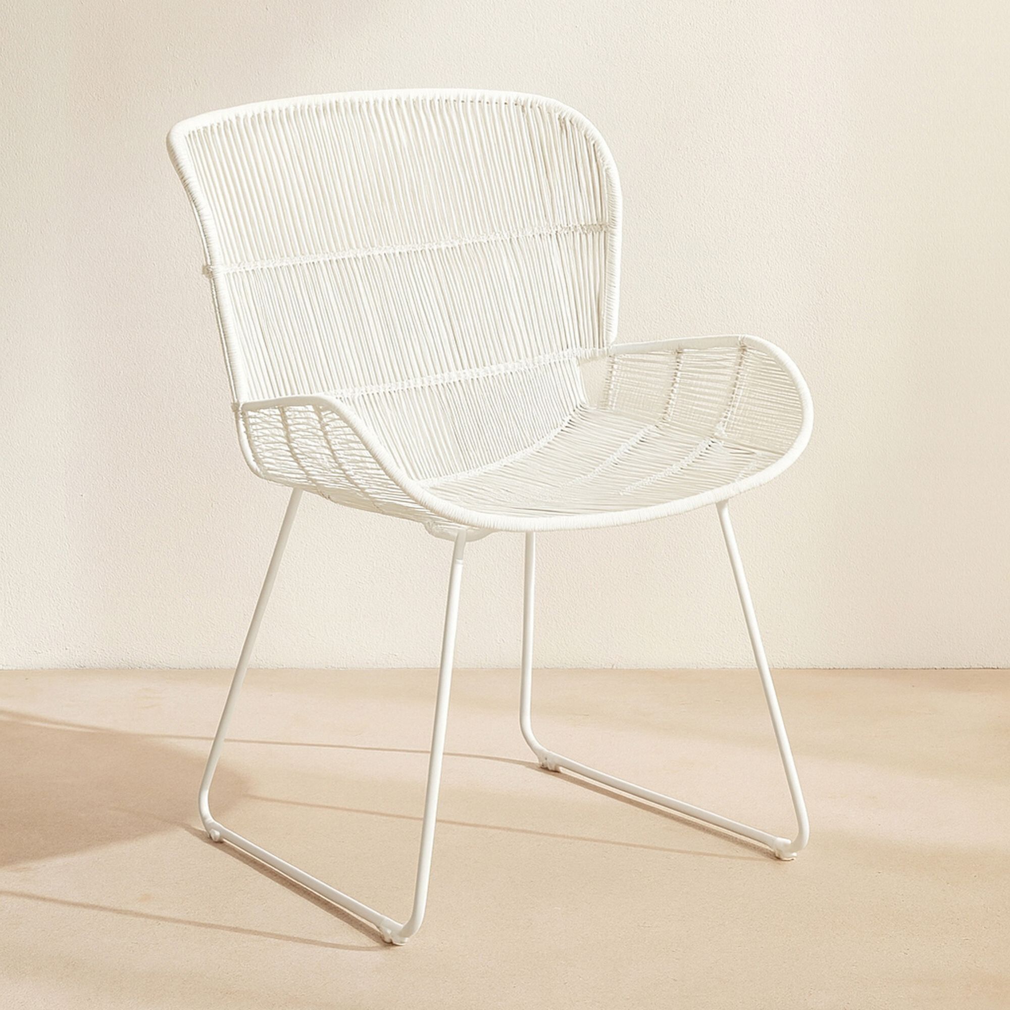 Fauteuil de table extérieur en polypropylène blanc CON DAO