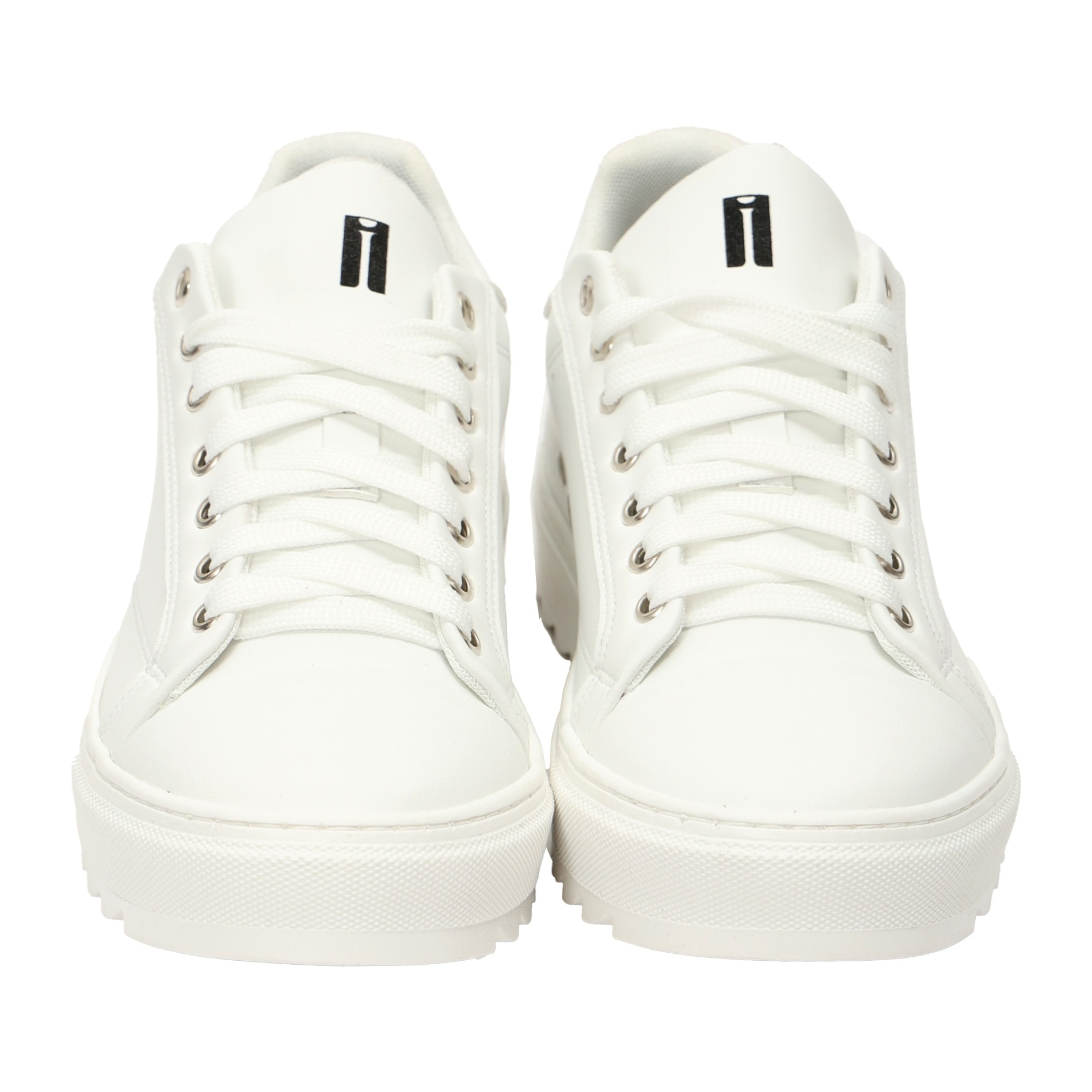 Sneakers in pelle con fondo in gomma