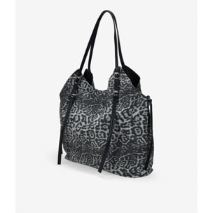 Bolso de hombro negro con hebillas metálicas