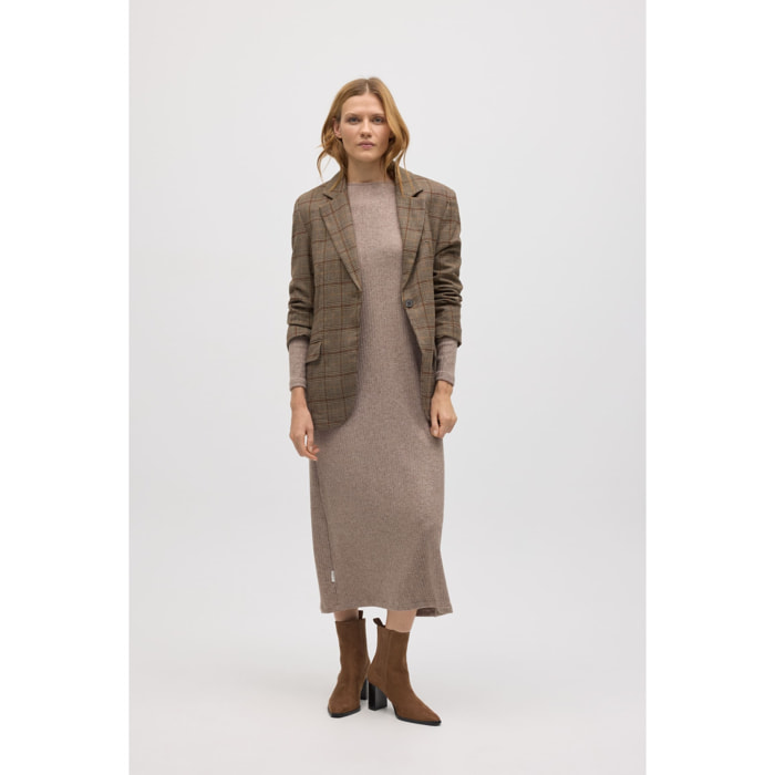 Abito lungo in maglia a coste marrone