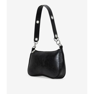 Bolso de hombro negro con argollas en el asa