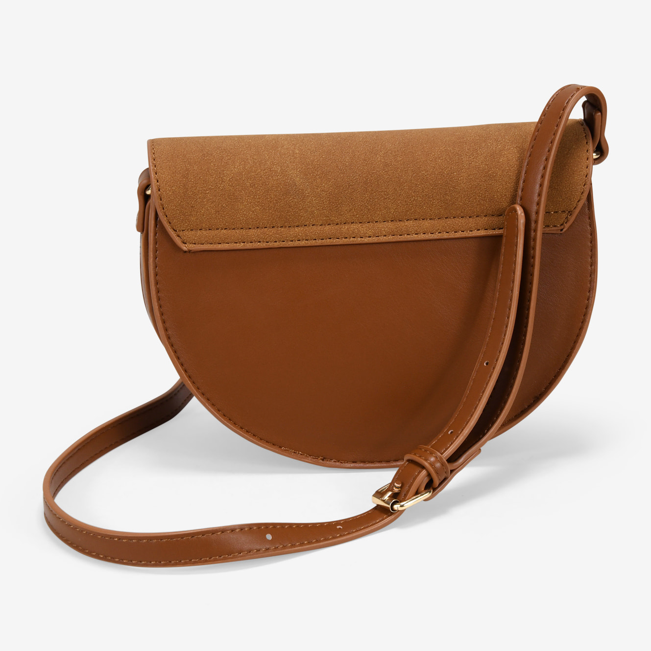 Bolso bandolera cuero con solapa y flecos