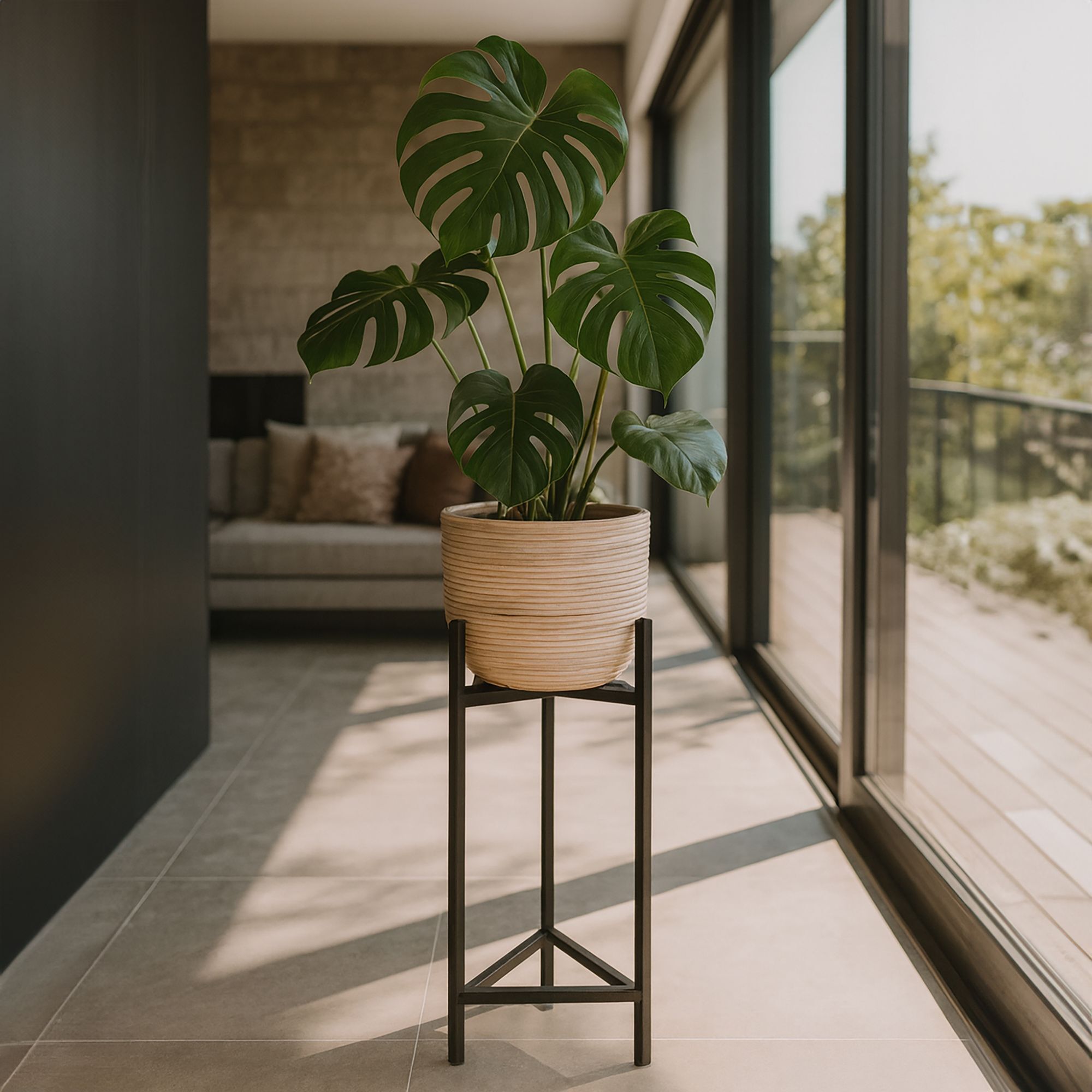 Cache pot en rotin pieds en métal noir 35cm h78-95cm LIMA