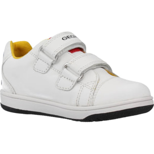 Zapatillas Niño de la marca GEOX  modelo B NEW FLICK BOY A BLANCO