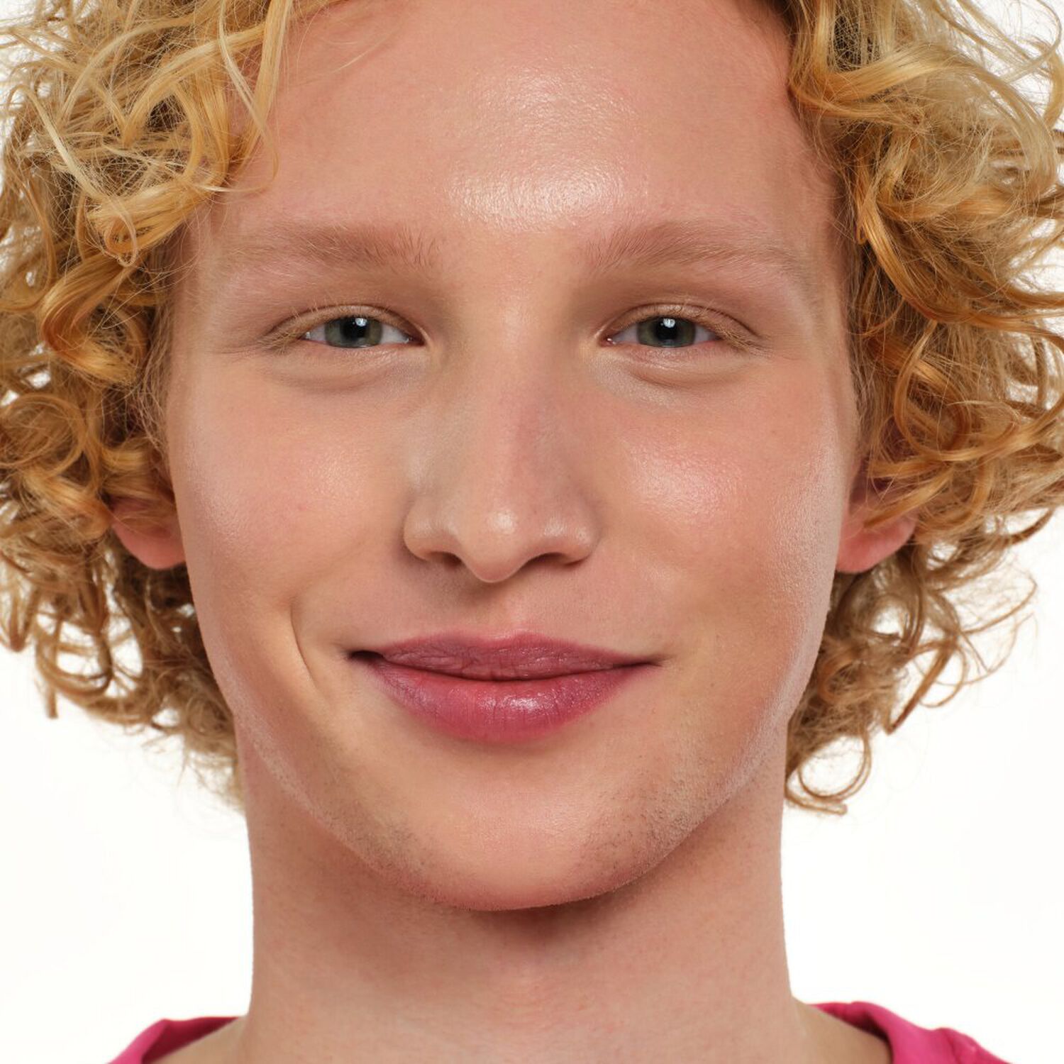 Silky Blur Foundation - Fond de Teint Couvrance Moyenne Longue Tenue 30ml