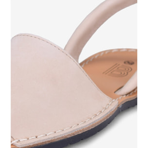 Abarcas planas en piel beige