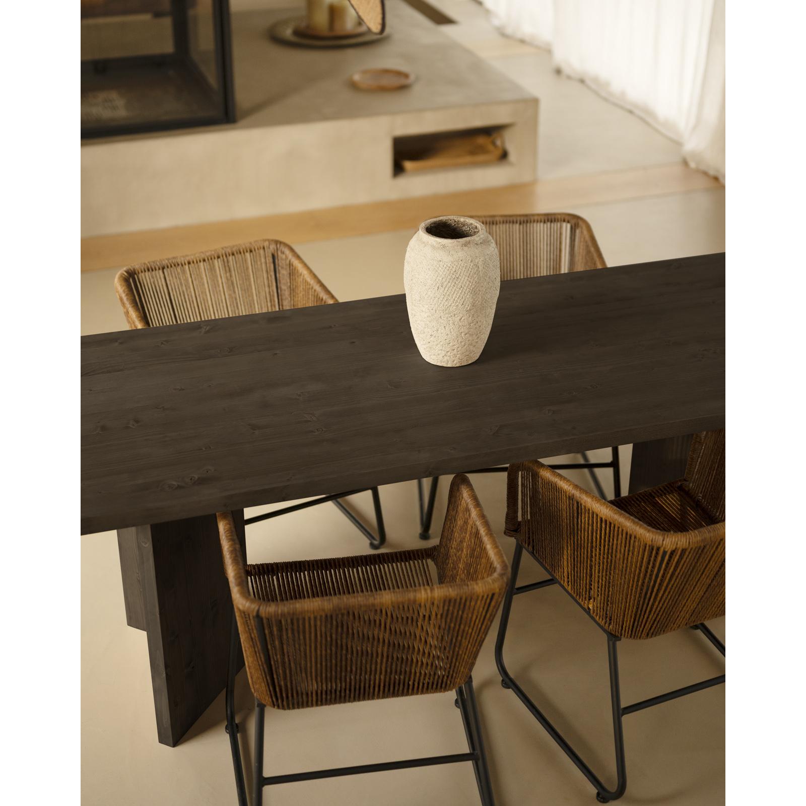 Mesa de comedor de madera maciza en tono negro de varias medidas