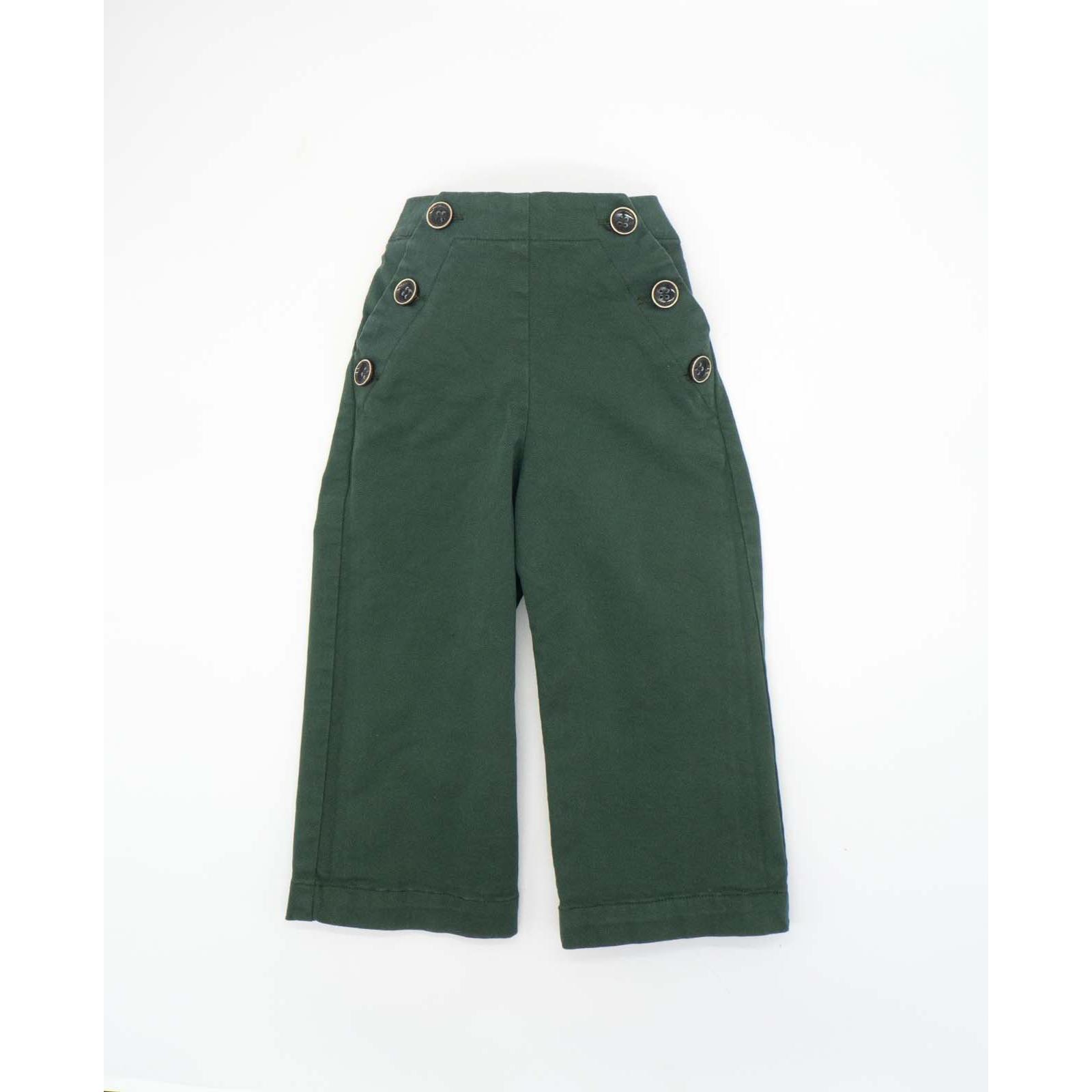 Pantalón de sarga verde con botones beige
