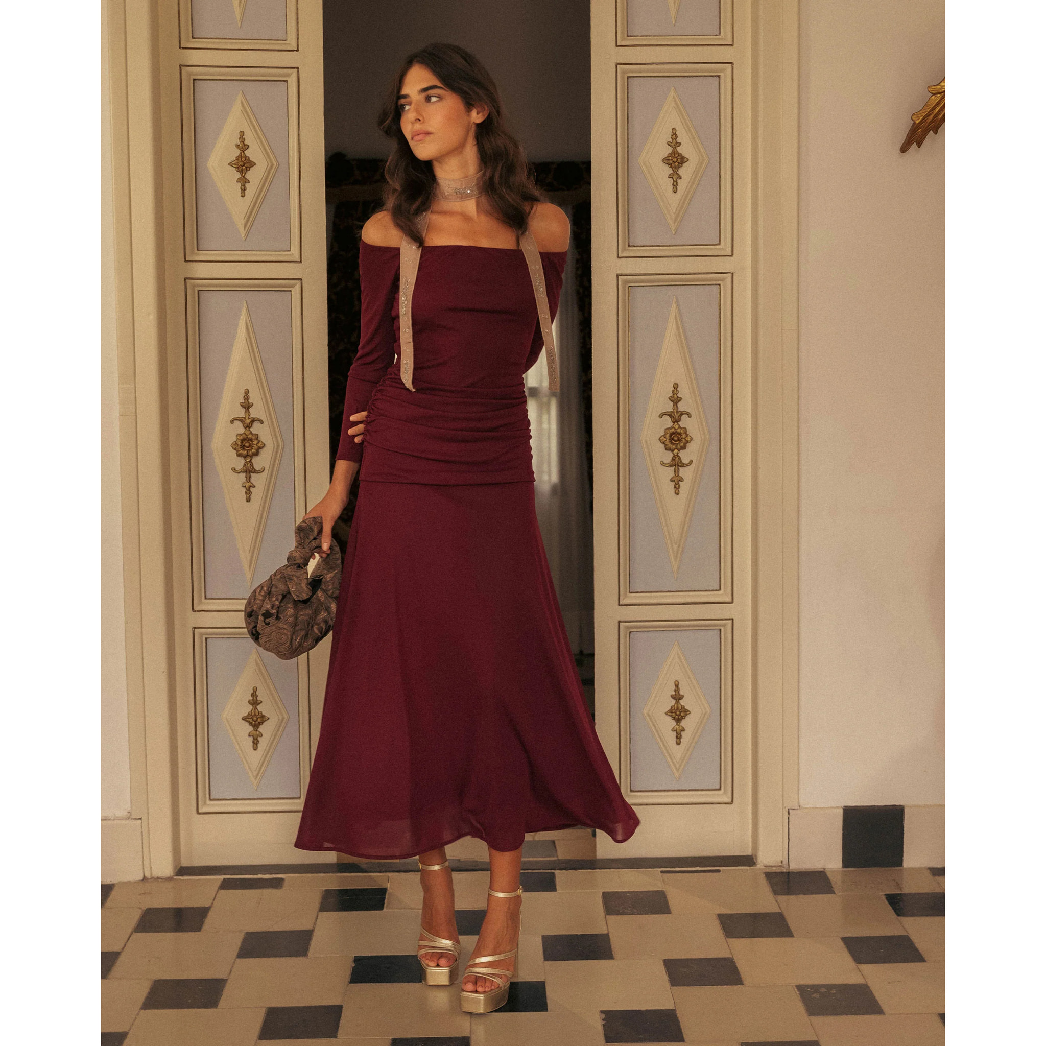 Vestido midi de punto palabra de honor