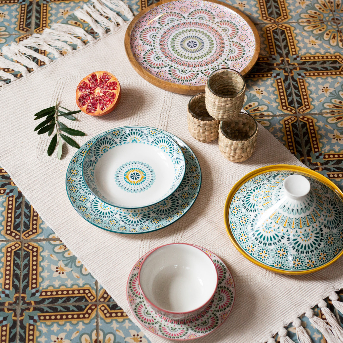 Plateau en jonc avec 6 verres, MANDALA