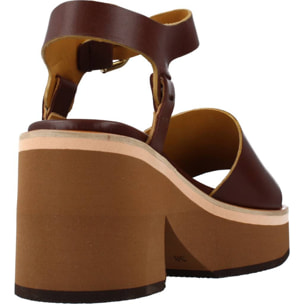 SANDALIAS ALPE 2354 08