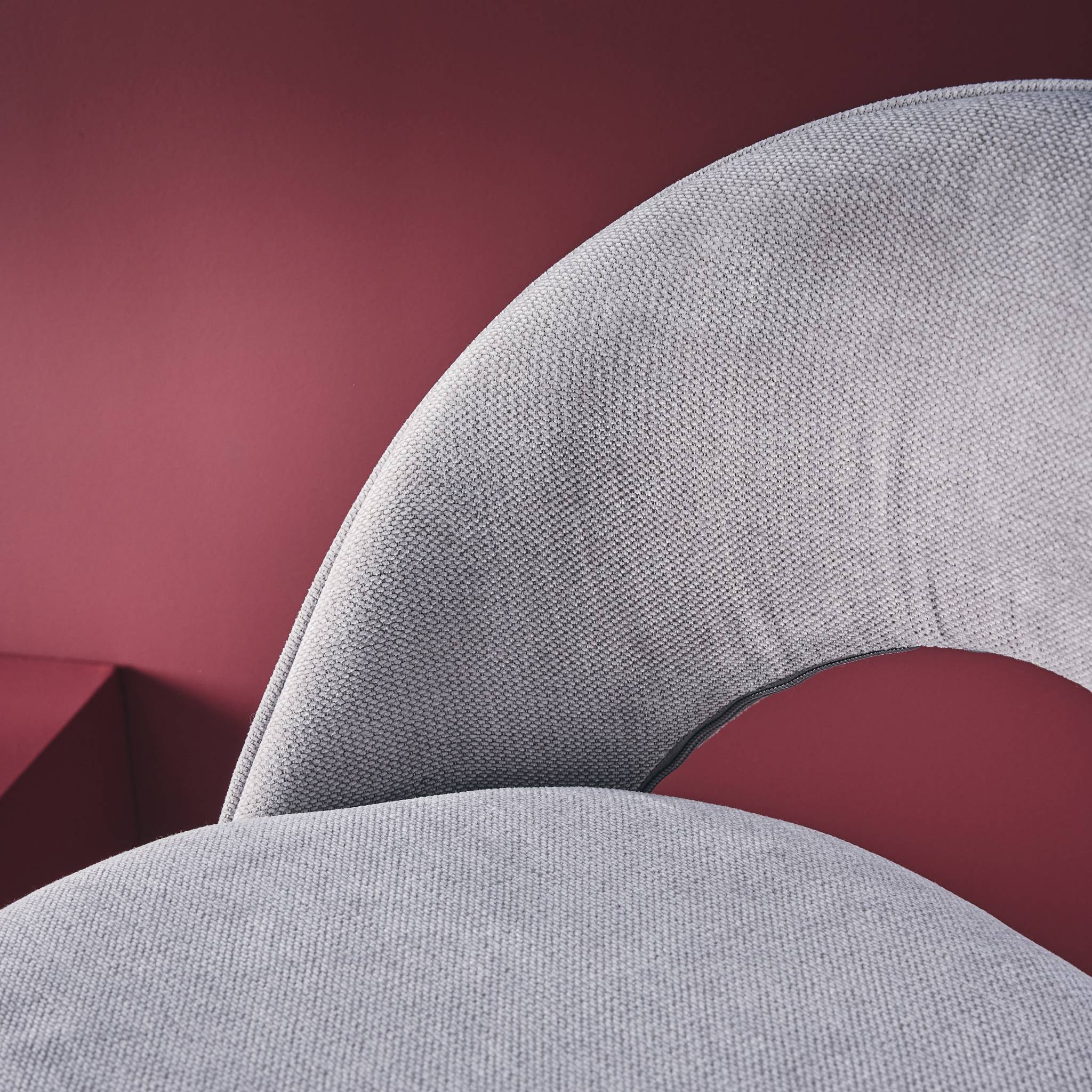 Lot de deux tabourets de bar ajustables métal et tissu gris clair. pied blanc - L 49 x P 49 x H 88.5-110cm - Abby