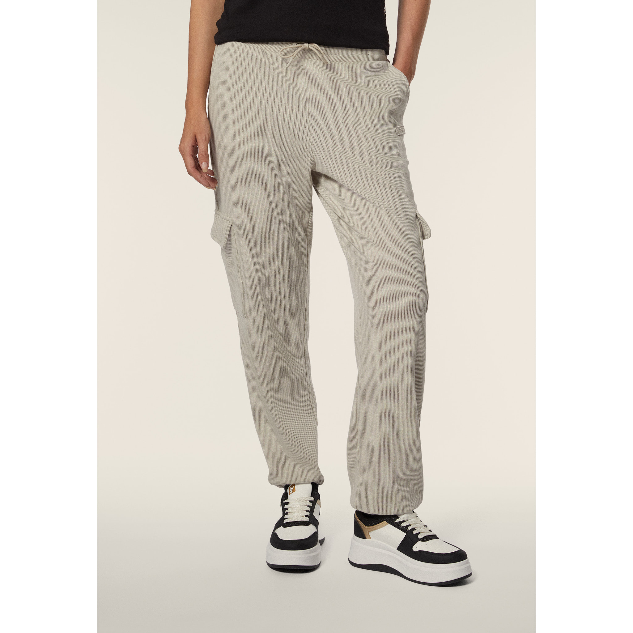 Pantaloni cargo da donna in tessuto jersey waffle