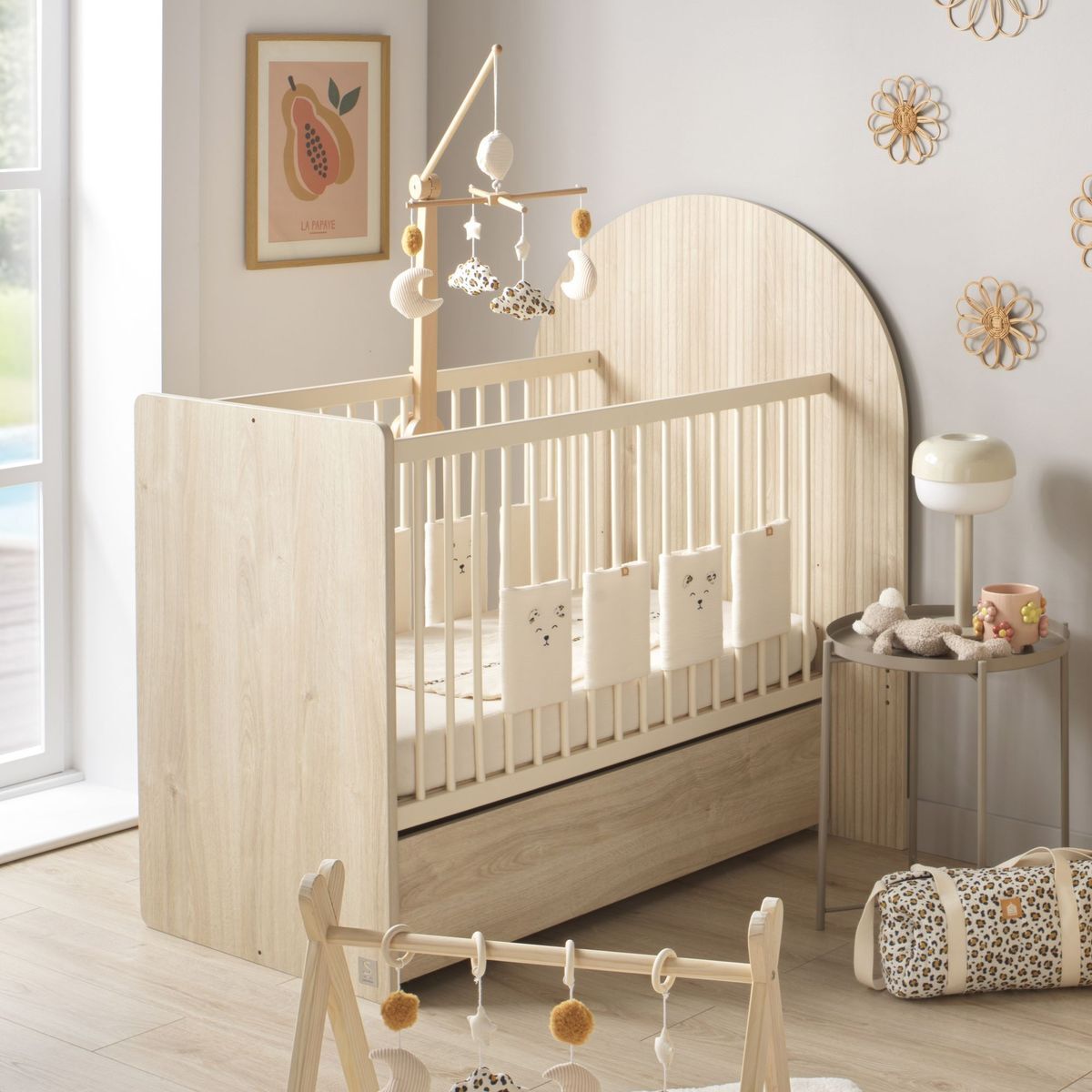 Pack chambre bébé évolutif – lit bébé 120x60 transformable en 90x190 + commode à langer évolutive en bureau