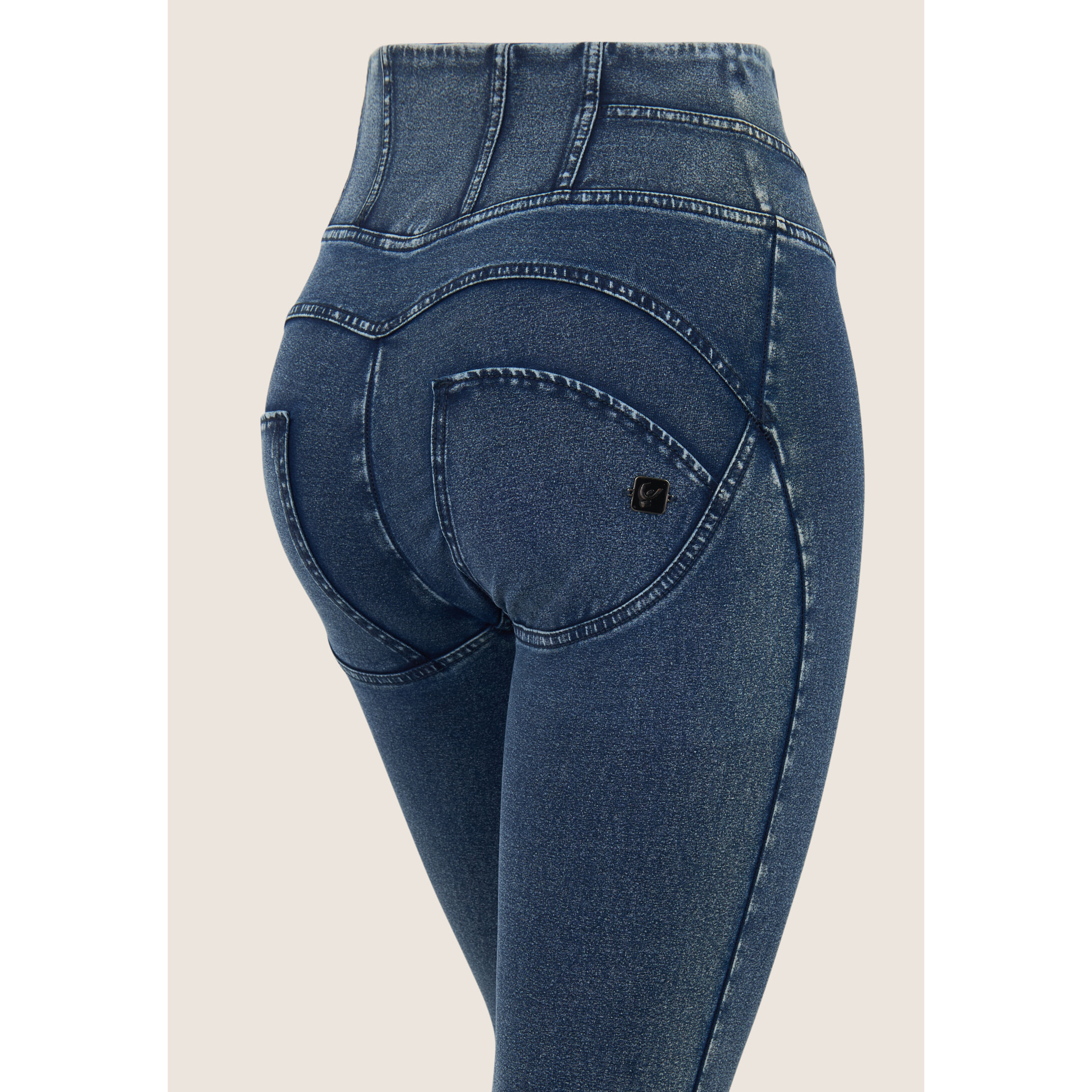 Pantaloni WR.UP® superskinny effetto denim vita alta design