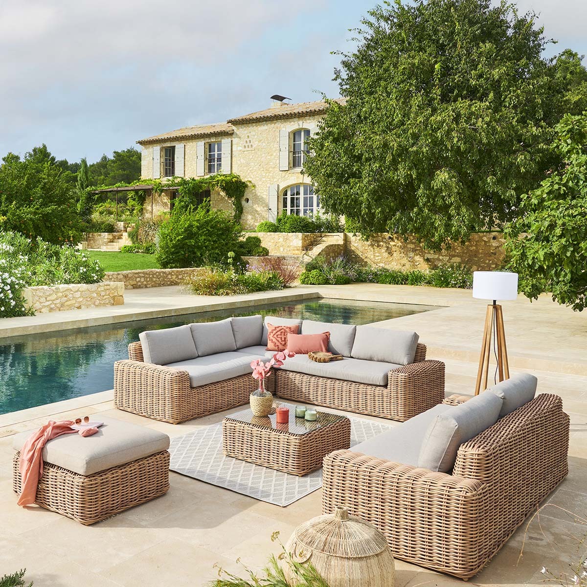 Table basse de jardin carrée Savinia Tahini