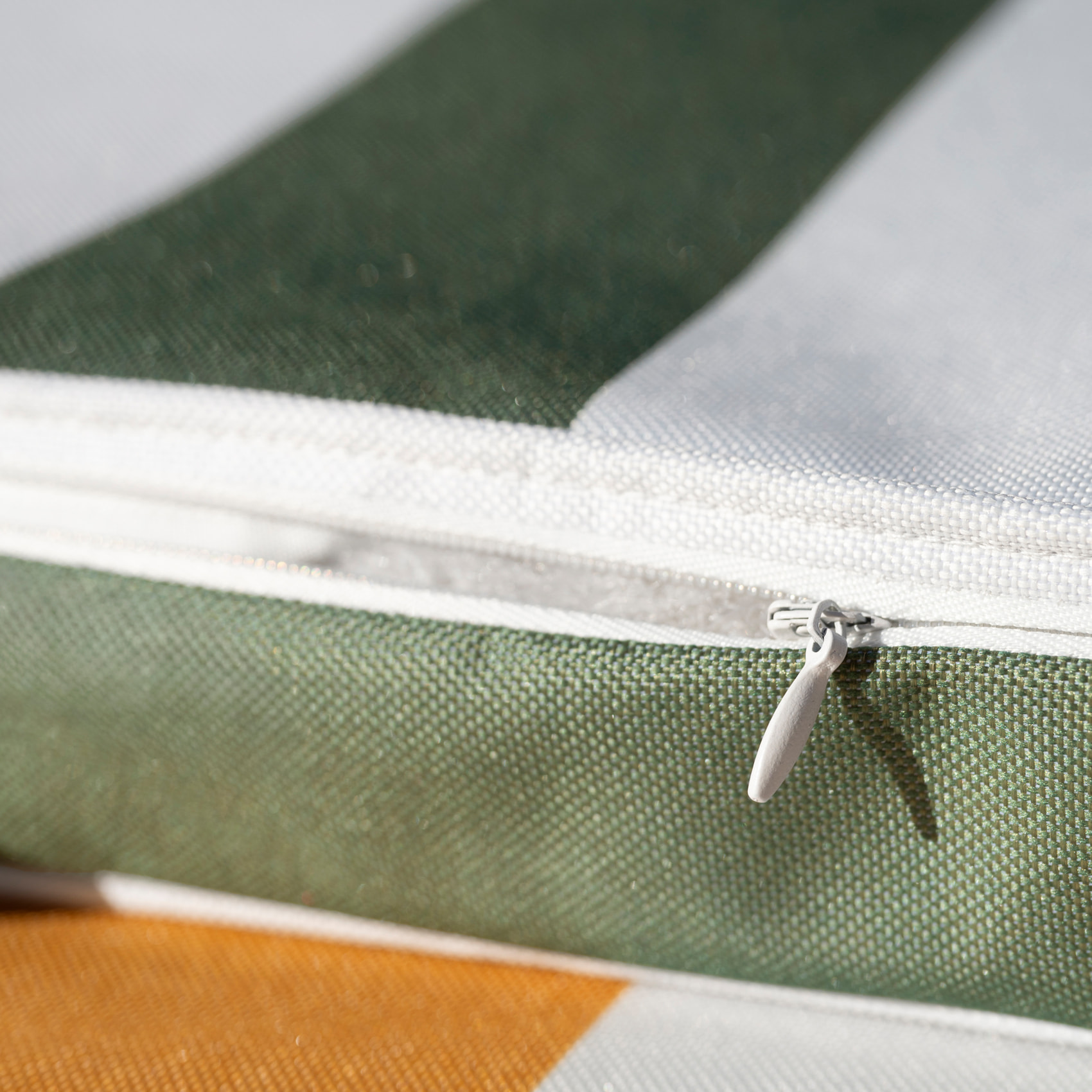 Galette de chaise imperméable déhoussable à rayures ARCACHON - Vert Olive