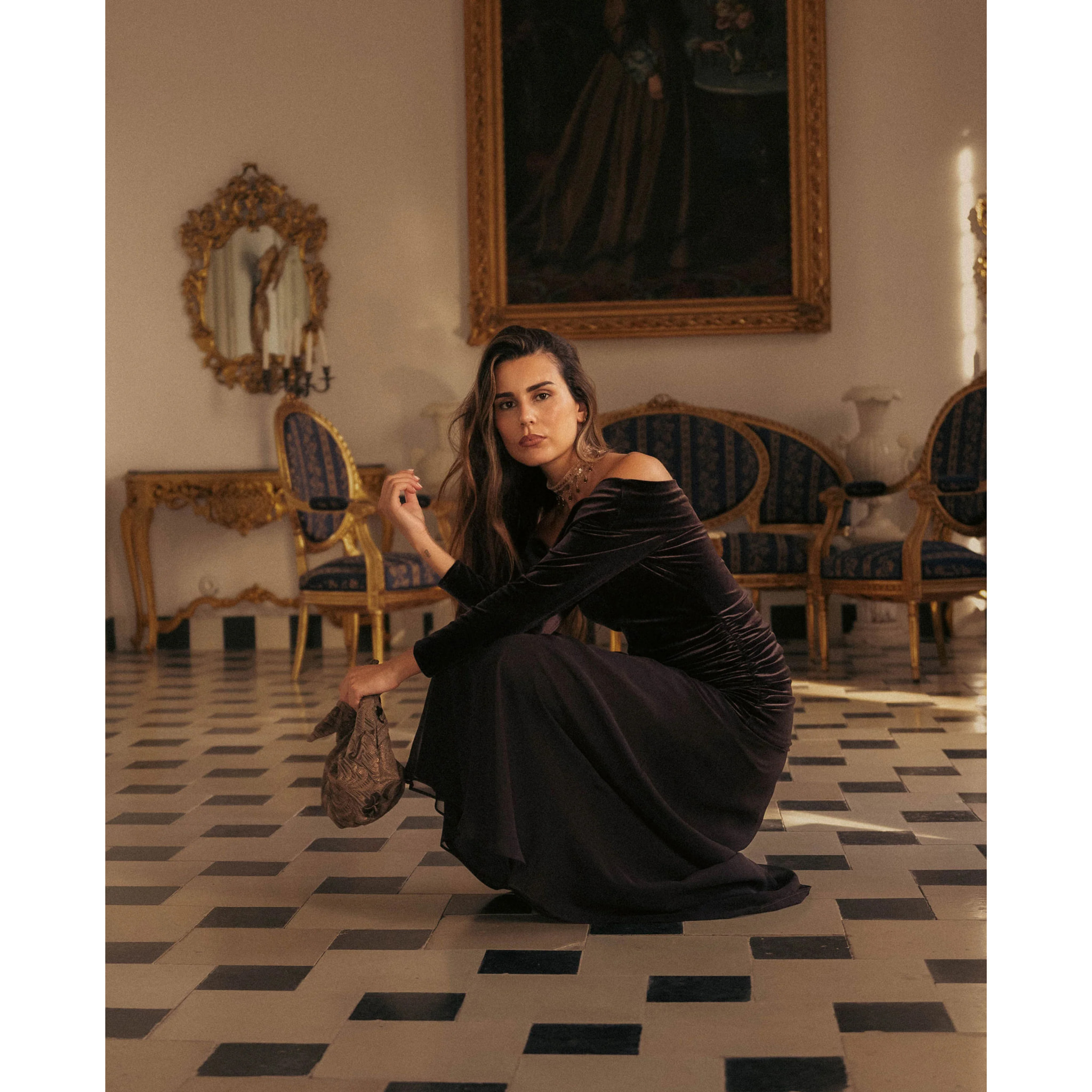 Vestido de punto elástico con flecos y corte ajustado de mujer