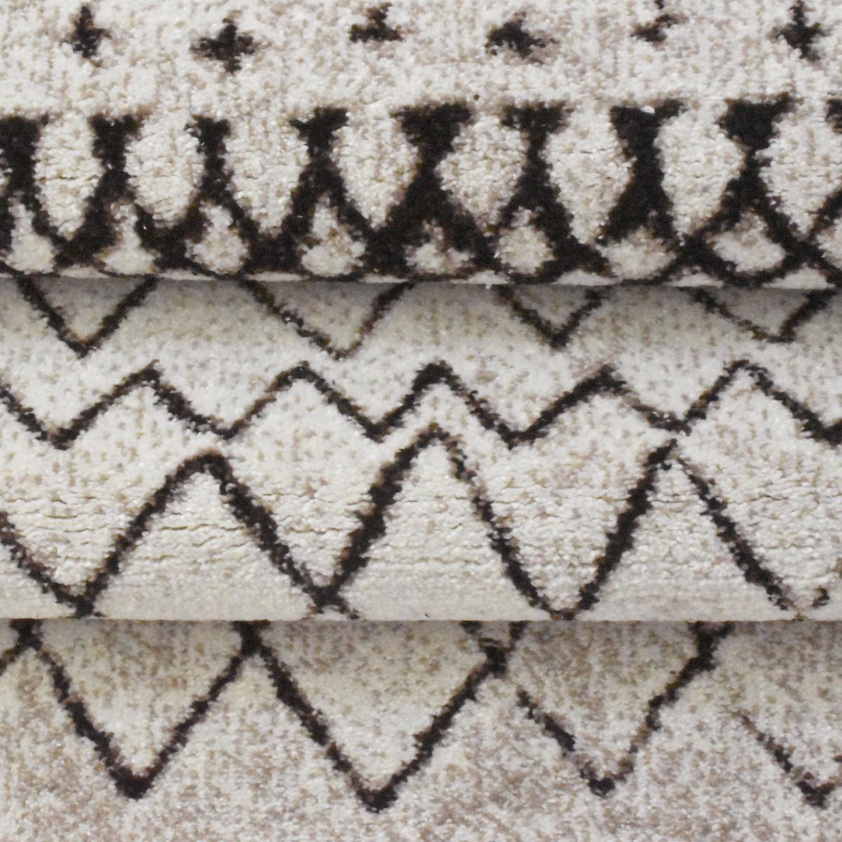 Tapis berbère tissé motifs tribaux JAGU