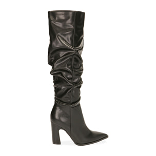 Botas negras, tacón 9,5 cm.