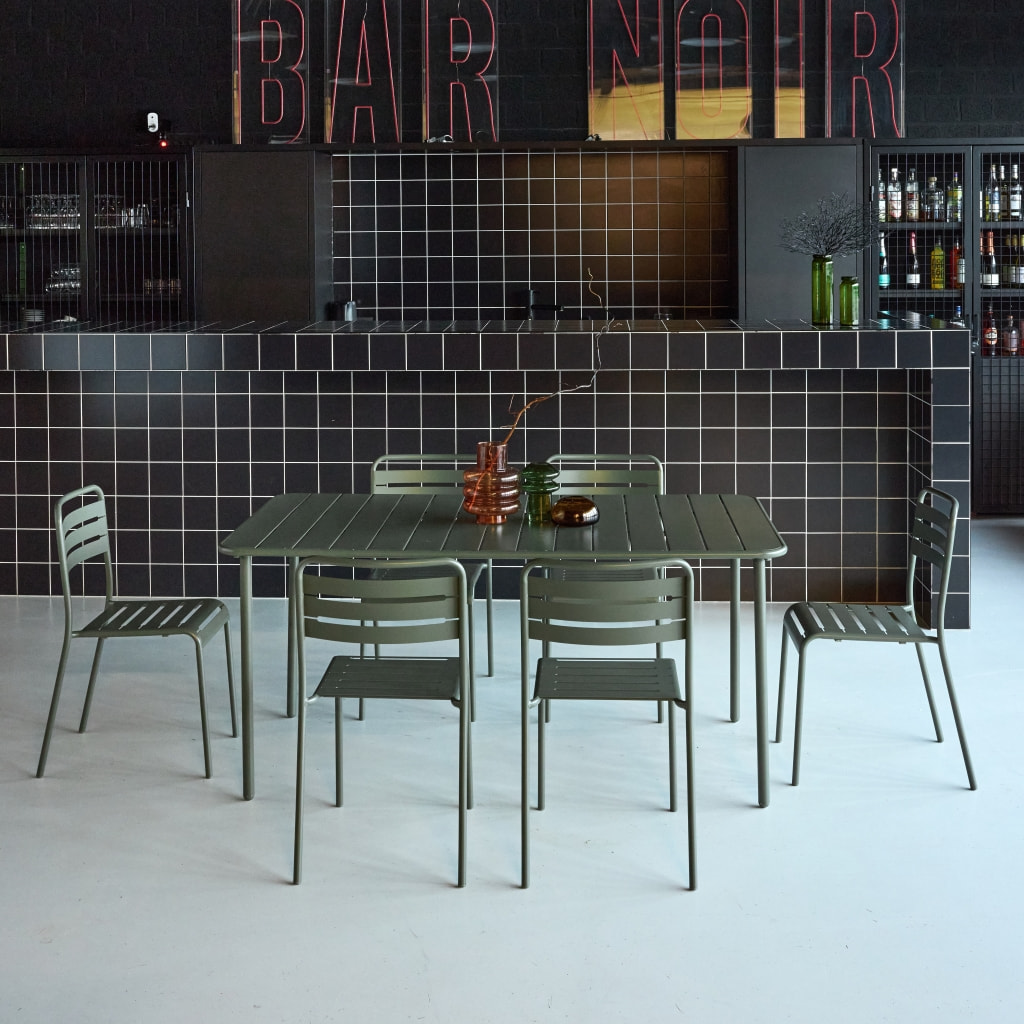 Table de jardin métal + 6 assises kaki Amélia traitement antirouille. lattes et bords arrondis