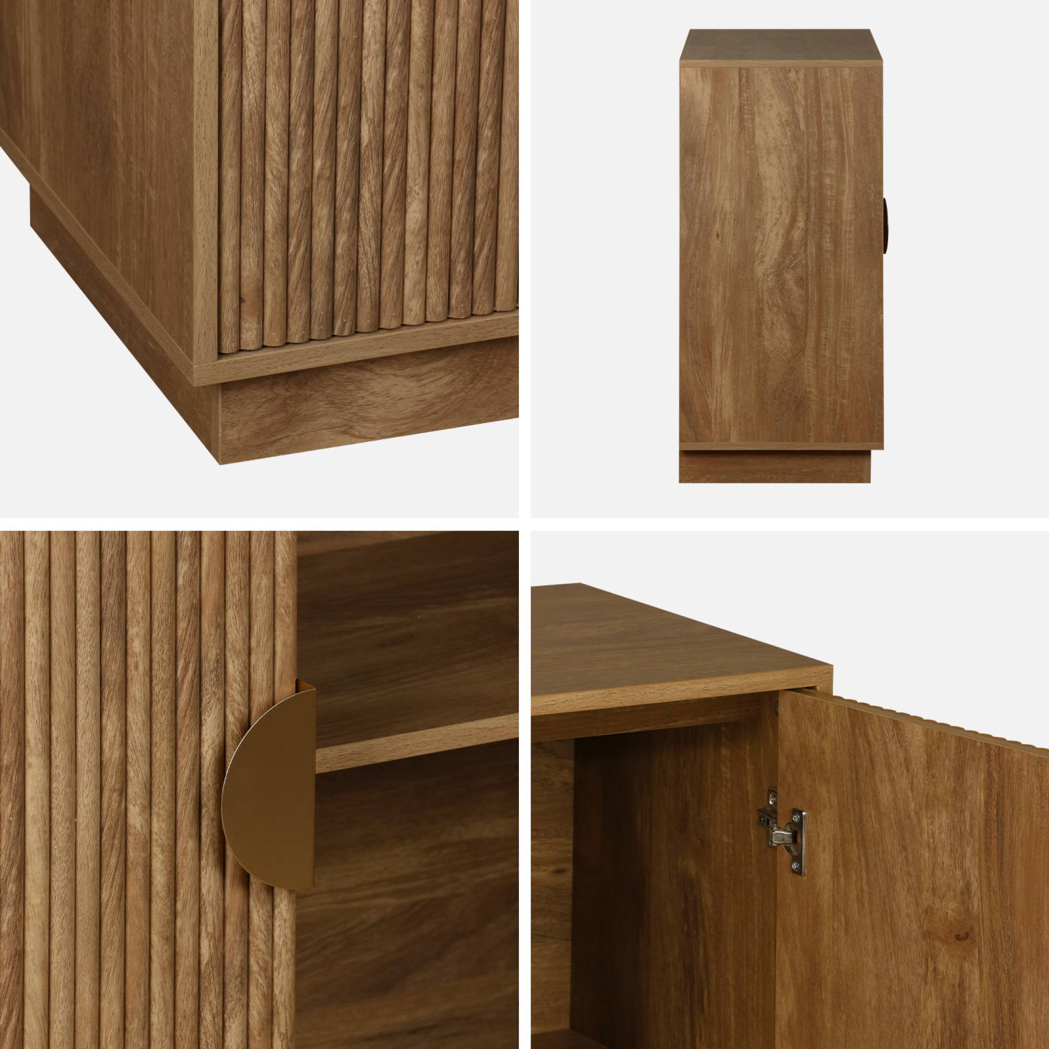 Buffet exotique 2 portes. effet bois de manguier rainuré. buffet haut. vaisselier. poignées en métal doré. L 80 x P 40 x H 85cm