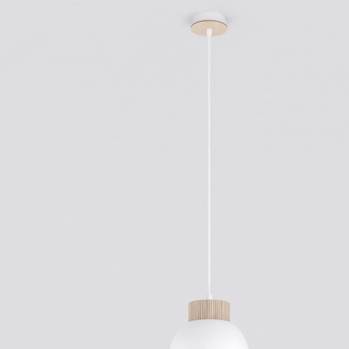 Lampada a sospensione Vigo in acciaio bianco e legno naturale