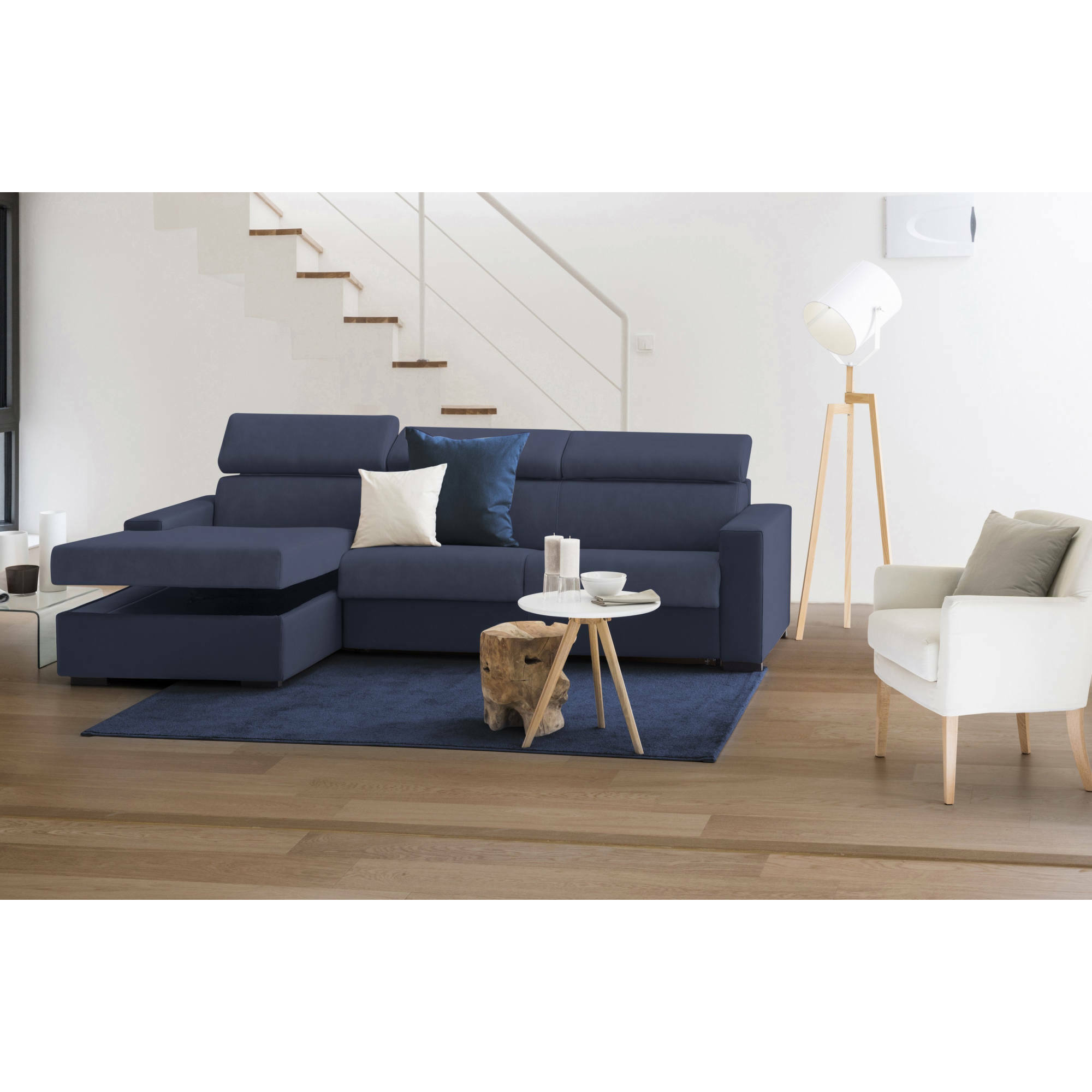 Divano fisso Eliana, Divano ad angolo, 100% Made in Italy, Sofà Soggiorno con chaise longue, in tessuto imbottito - Penisola contenitore Sinistra, con Braccioli slim, Cm 260x95h85, Blu