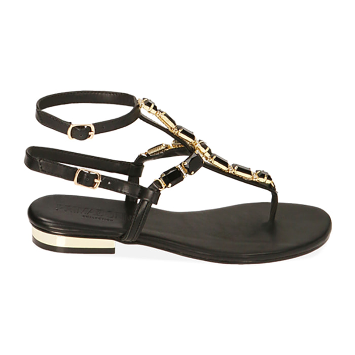 Sandalias planas con pedreria negras