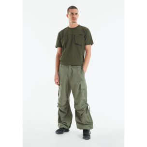 Pantaloni cargo con doppie tasche e coulisse intermedia