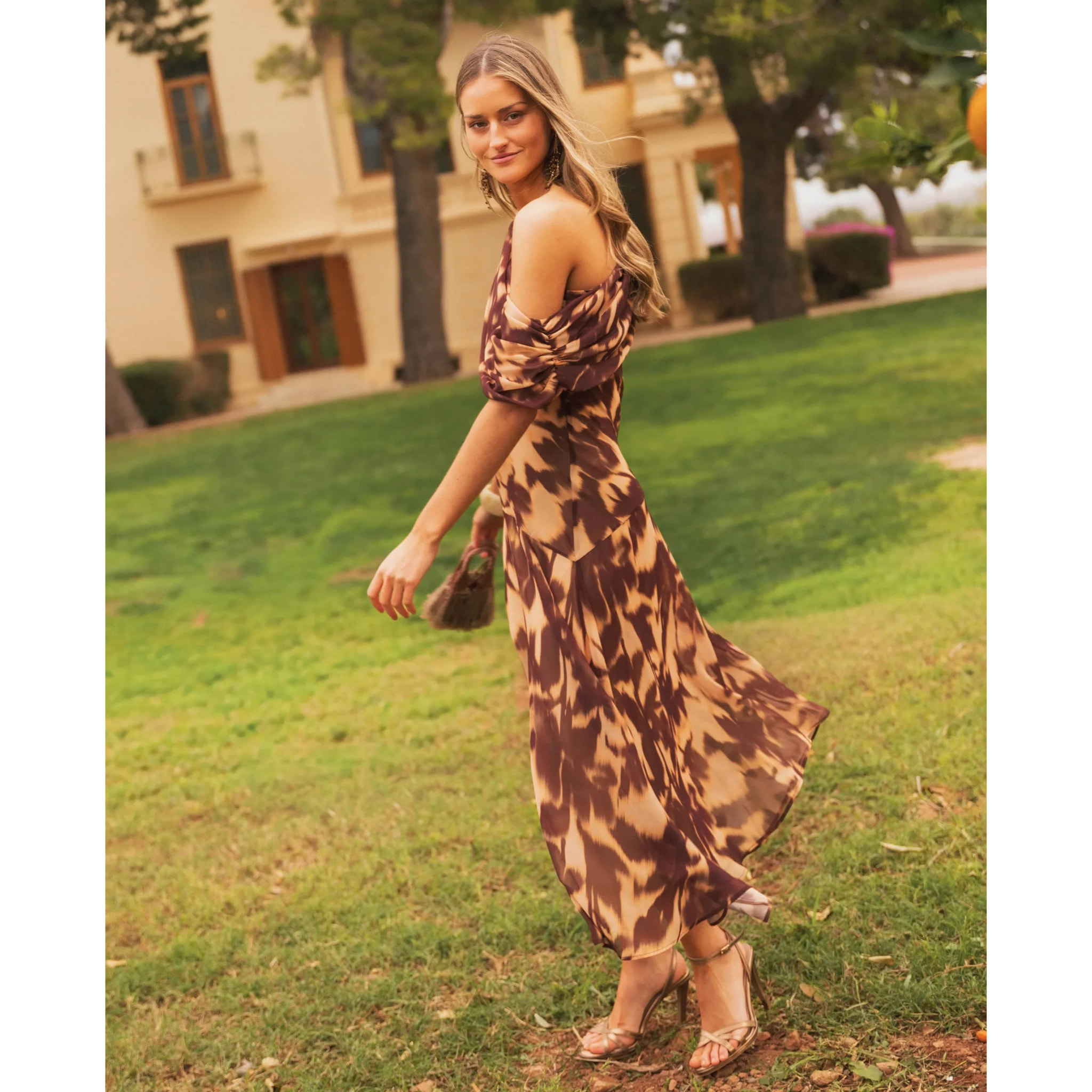 Vestido midi asimétrico estampado
