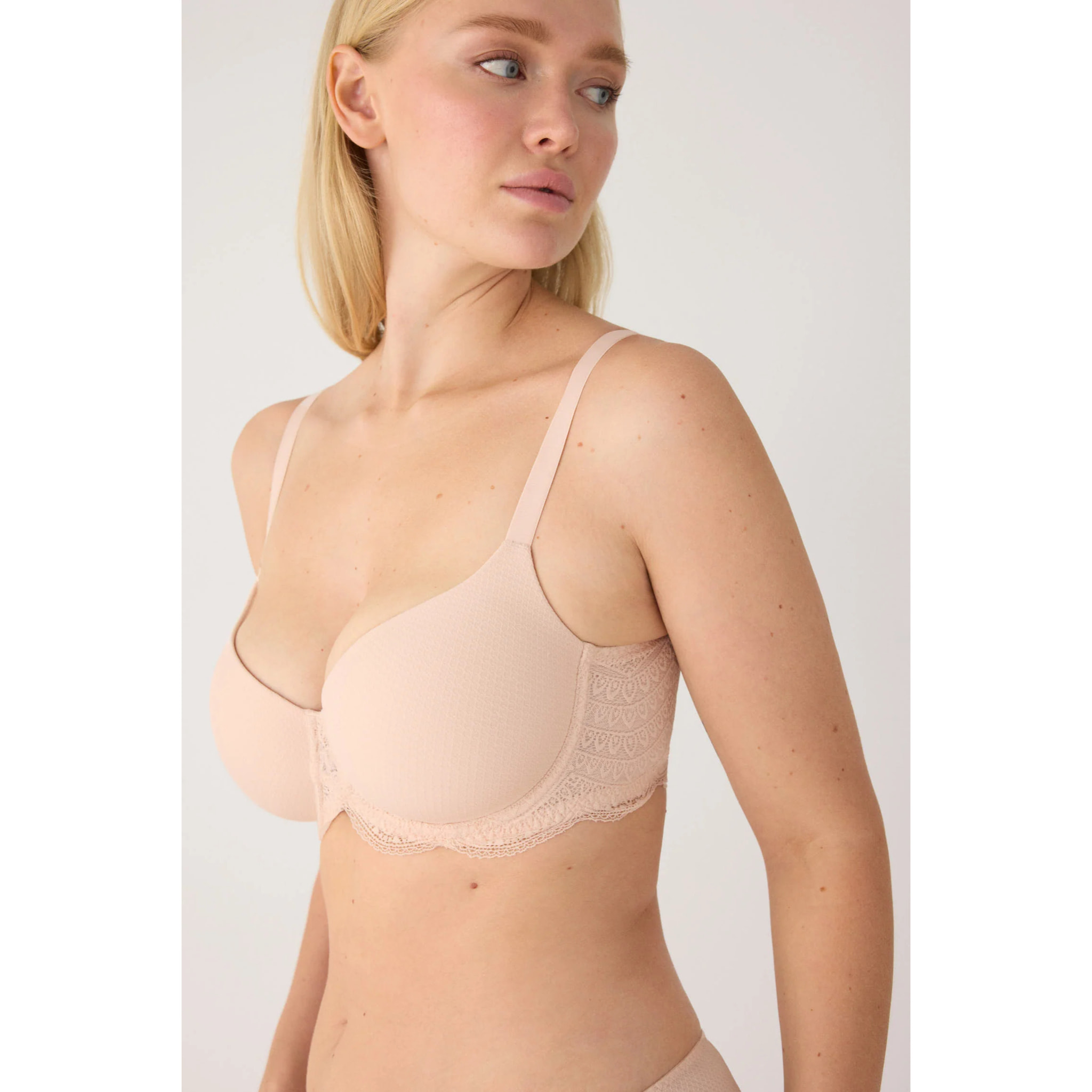 Reggiseno con ferretto e imbottitura