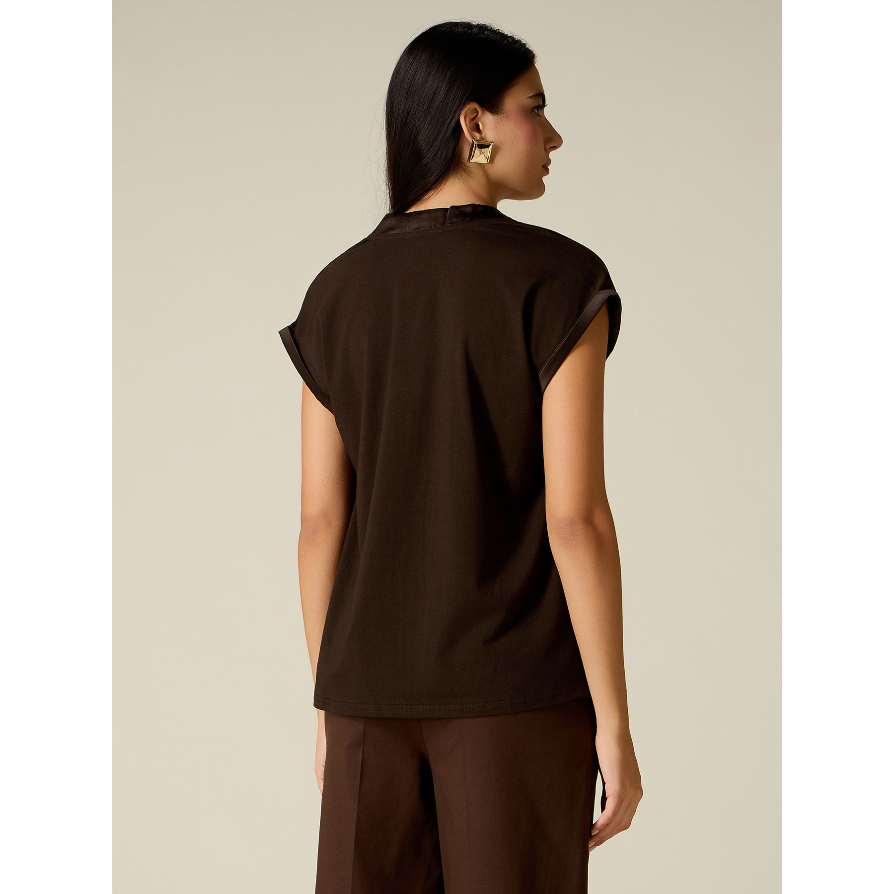 Oltre - T-shirt bimaterica scollo a V - Marrone