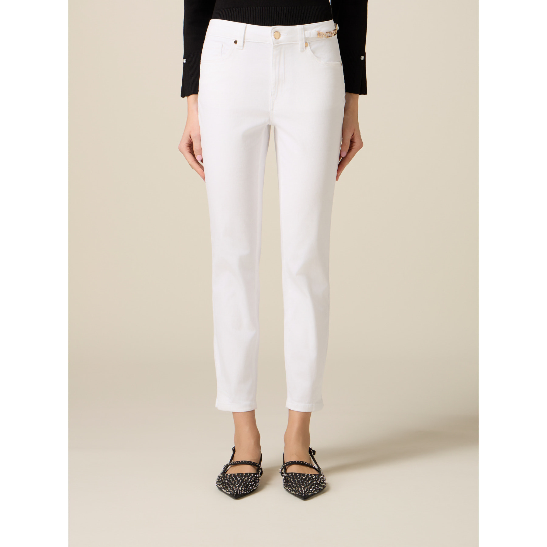 Oltre - Pantalones skinny con cadena metálica - Blanco