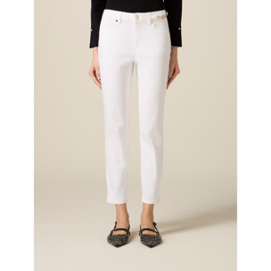 Oltre - Pantalones skinny con cadena metálica - Blanco