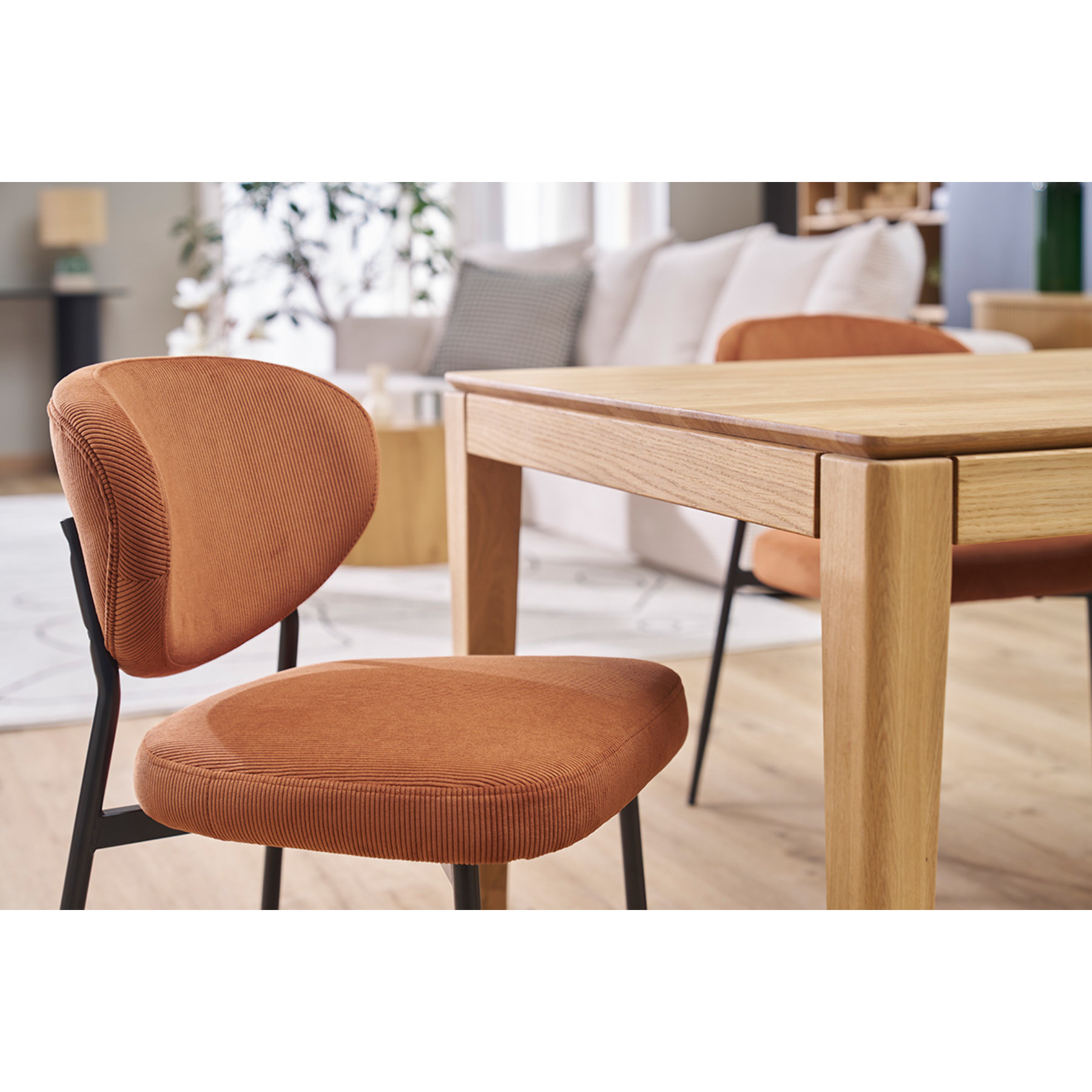 Chaises en tissu velours côtelé terre brûlée et métal noir (lot de 2) BREKA