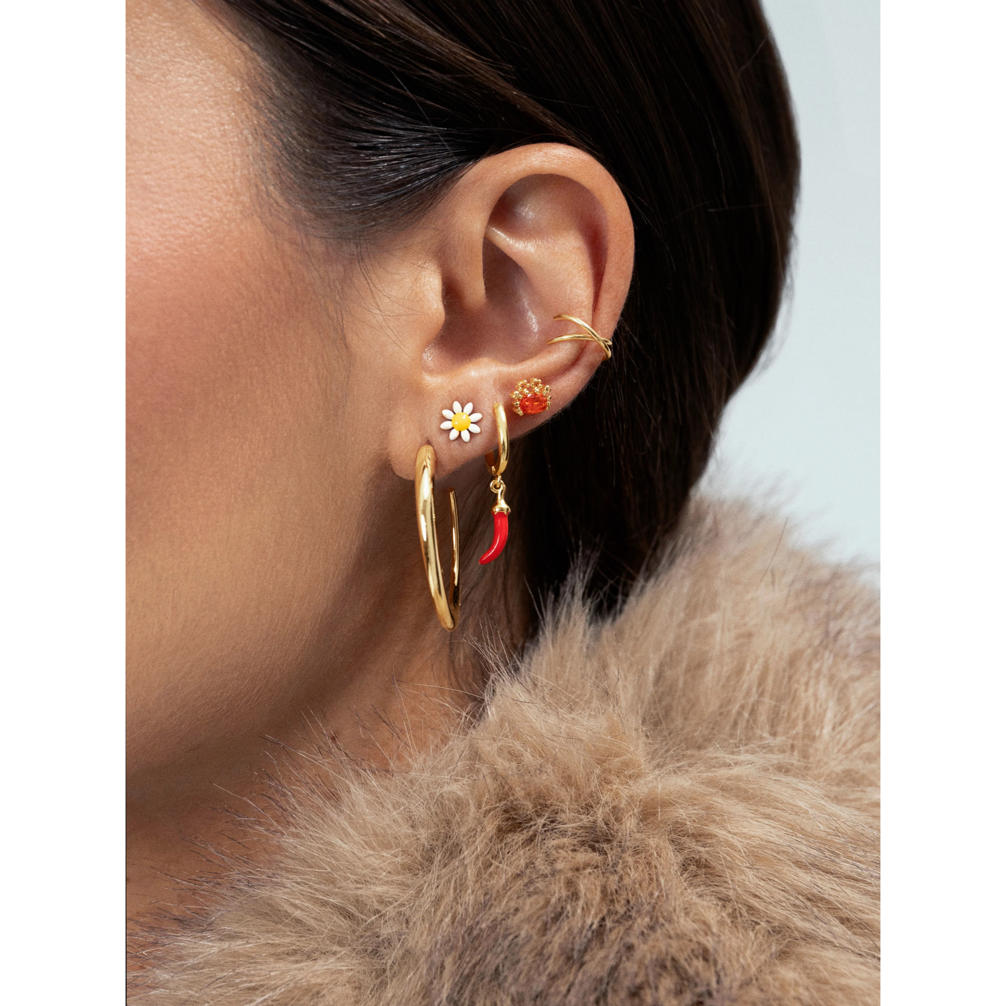 Orecchino White Daisy May in Acciaio Placcato Oro