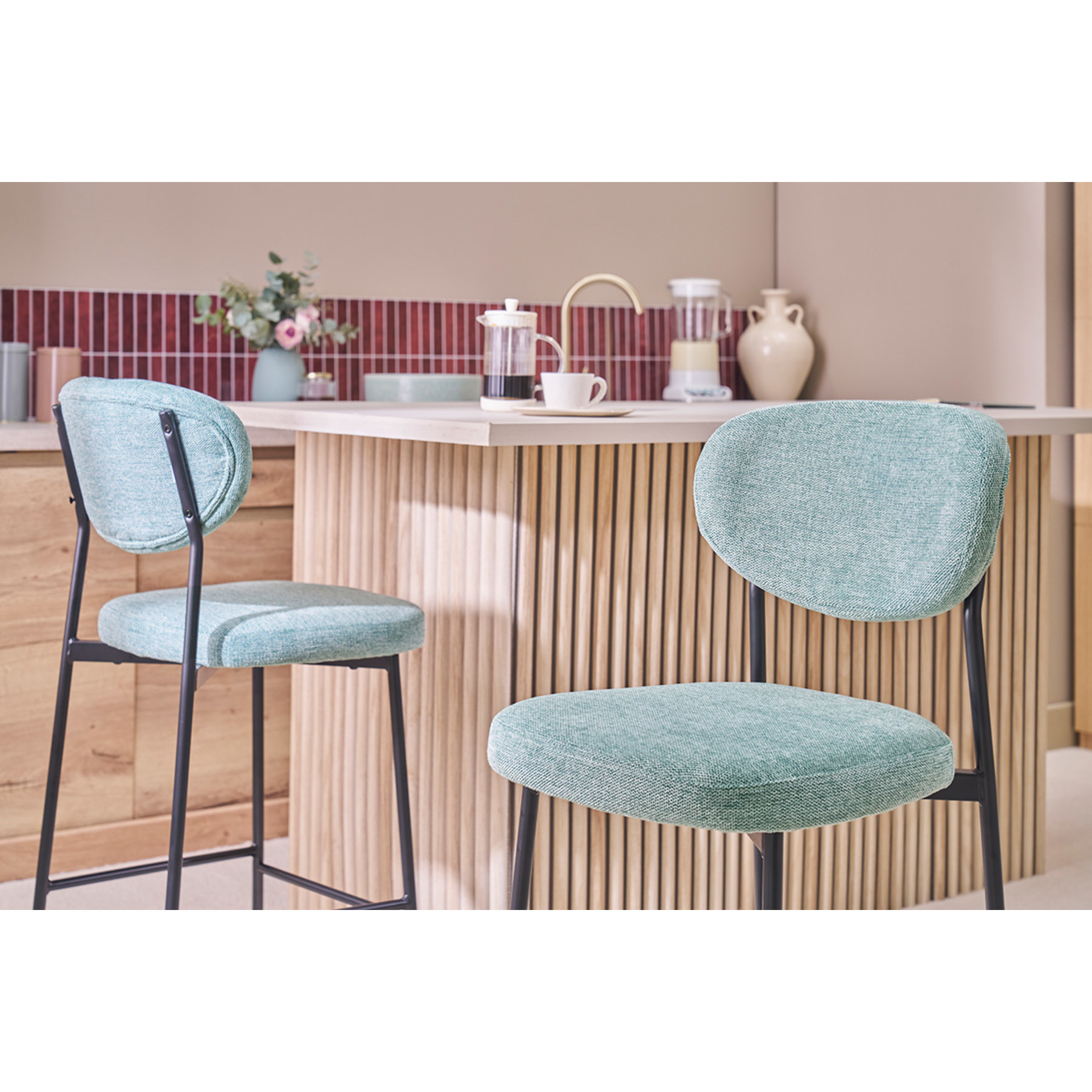 Tabourets de bar fixes en tissu effet velours texturé vert céladon H65 cm (lot de 2) BREKA