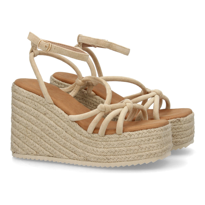 Sandalias de cuña con tiras cruzadas