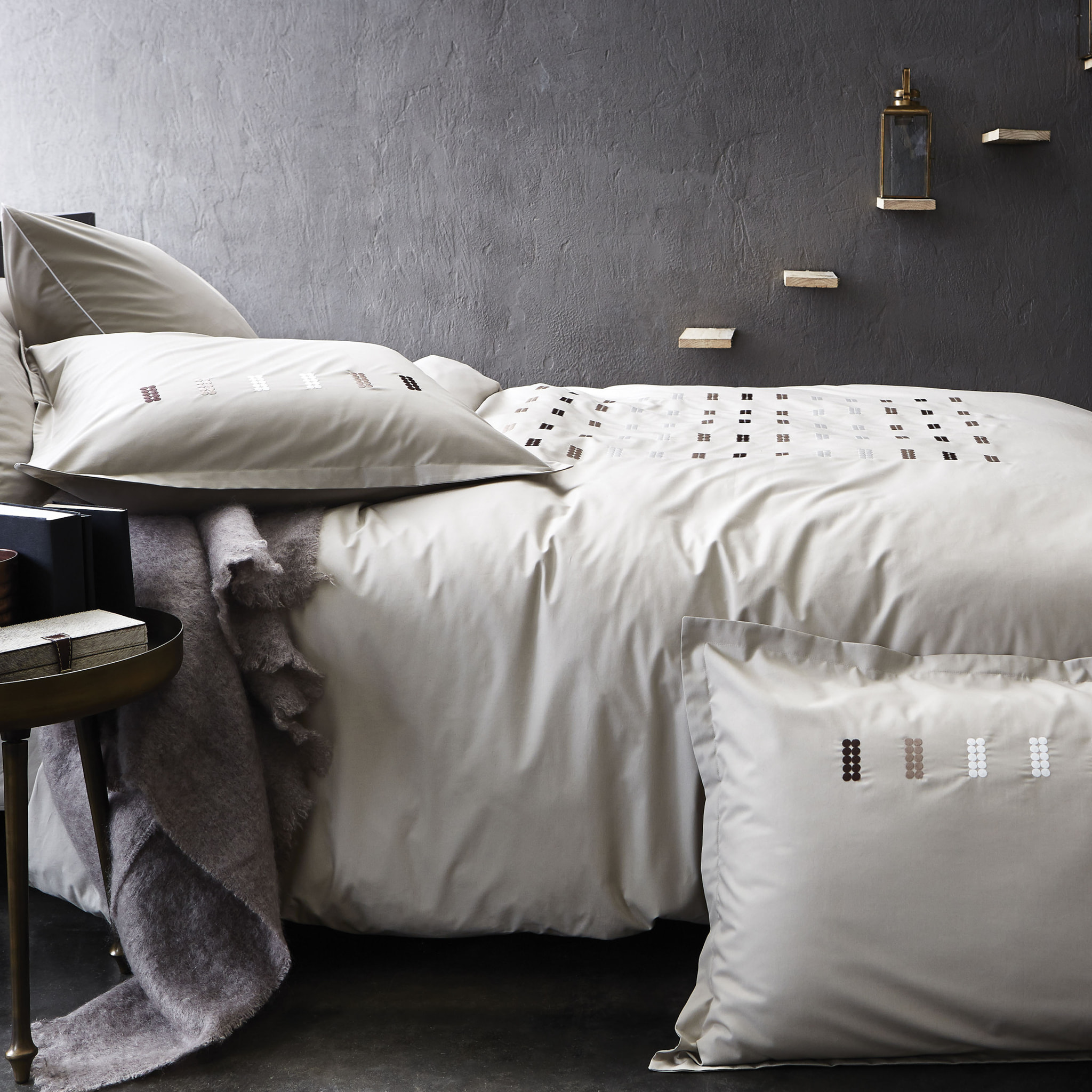 Taie d'oreiller brodée percale coton - DRAGEES GRAPHIQUES